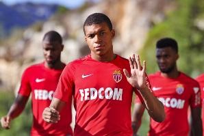 kaiyun-将战旧主，姆巴佩摩纳哥时光：单赛季46场28球，带队打破巴黎垄断