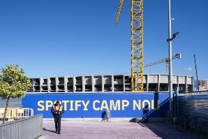 开云娱乐-世体：巴塞罗那市政府批准诺坎普24小时赶工️草皮月底就位！