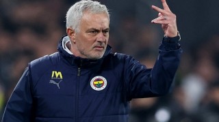 客场10人战平！穆帅：当对方选择死守，无论10人还是11人没区别