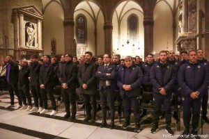 开云-佛罗伦萨为离世的俱乐部主席罗科-科米索举行追悼会